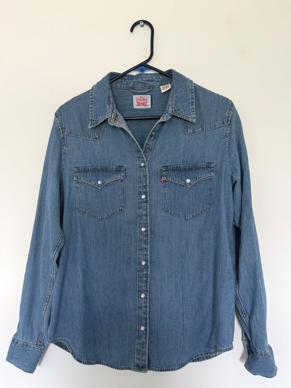 Levi's - Women's Denim Shirt - Size M